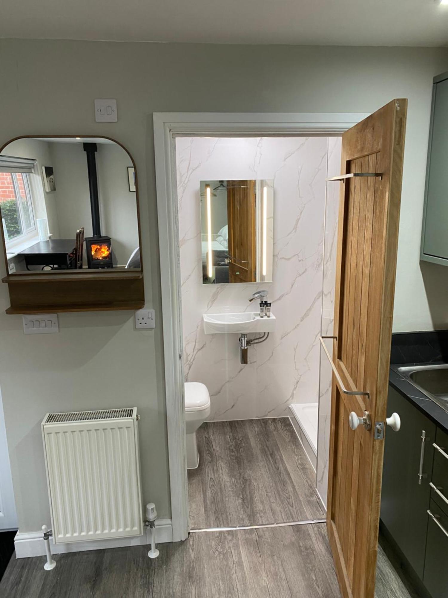 Spalding - Self Contained Studio Double - An Extra Single Bed Can Be Provided المظهر الخارجي الصورة